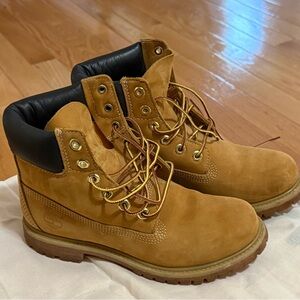 Timberland women’s Tan Leather Boots